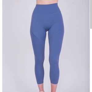 P’tula Shelby Leggings in Cashmere Blue